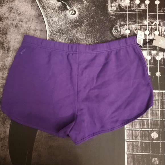 NWT TNA Shorts - Picture 4 of 5